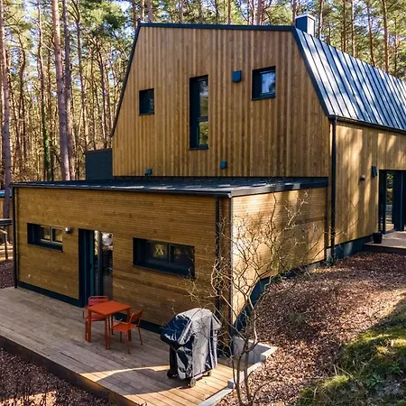 Waldvilla Mit Tiny House Im Kuestenwald