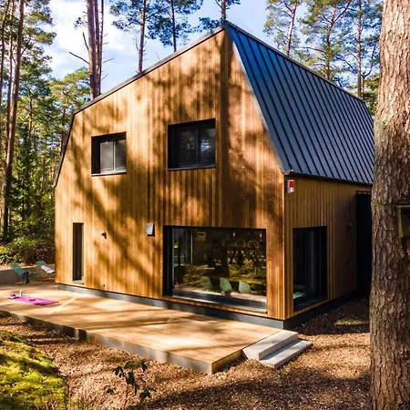 Waldvilla Mit Tiny House Im Kuestenwald Villa