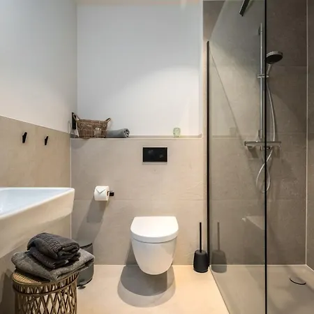 Waldvilla Mit Tiny House Im Kuestenwald Lubmin