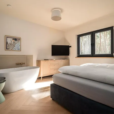 Villa Waldvilla Mit Tiny House Im Kuestenwald *