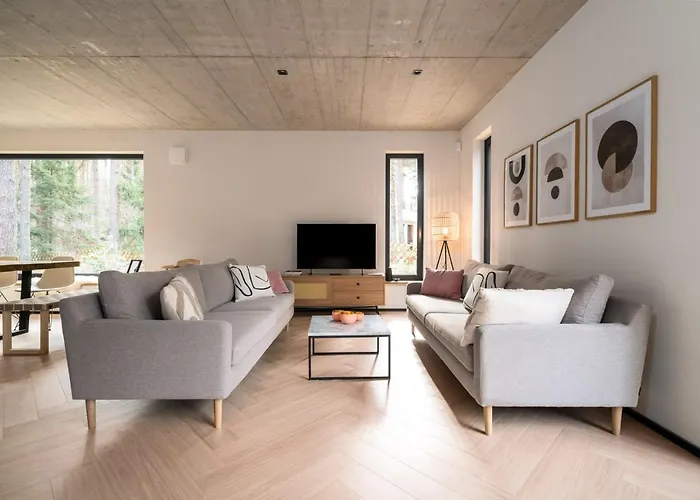 Waldvilla Mit Tiny House Im Kuestenwald * 루브민