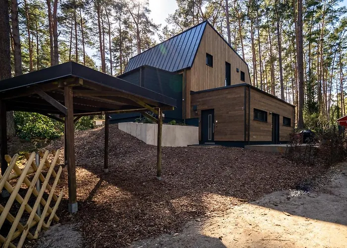 Waldvilla Mit Tiny House Im Kuestenwald * 루브민
