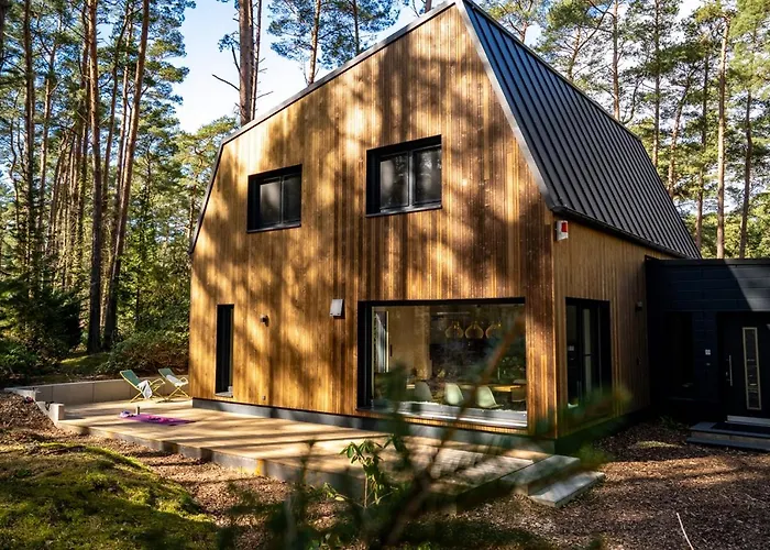 빌라 Waldvilla Mit Tiny House Im Kuestenwald 루브민
