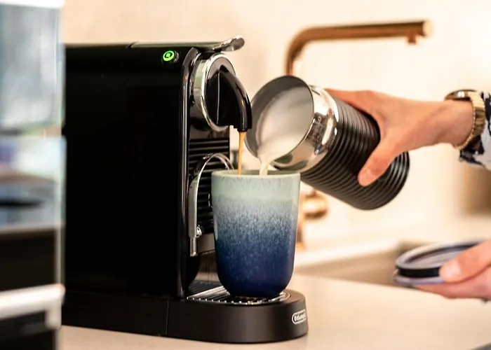 Waldvilla Mit Tiny House Im Kuestenwald * 루브민