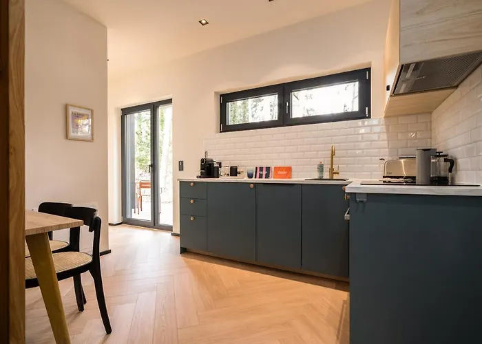 Waldvilla Mit Tiny House Im Kuestenwald 빌라 *