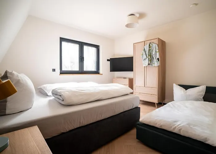 Waldvilla Mit Tiny House Im Kuestenwald 빌라 루브민